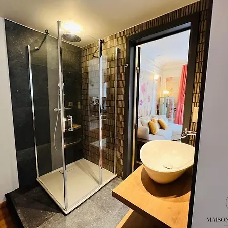 L'haussmanien Romantique - Hec, Jardin Botanique アパート