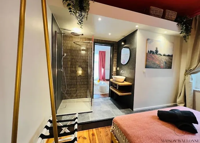 Апартаменты L'haussmanien Romantique - Hec, Jardin Botanique
