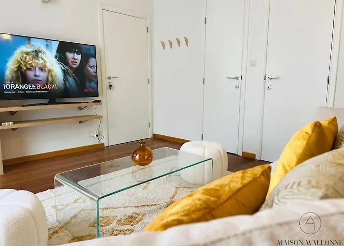 Апартаменты L'haussmanien Romantique - Hec, Jardin Botanique