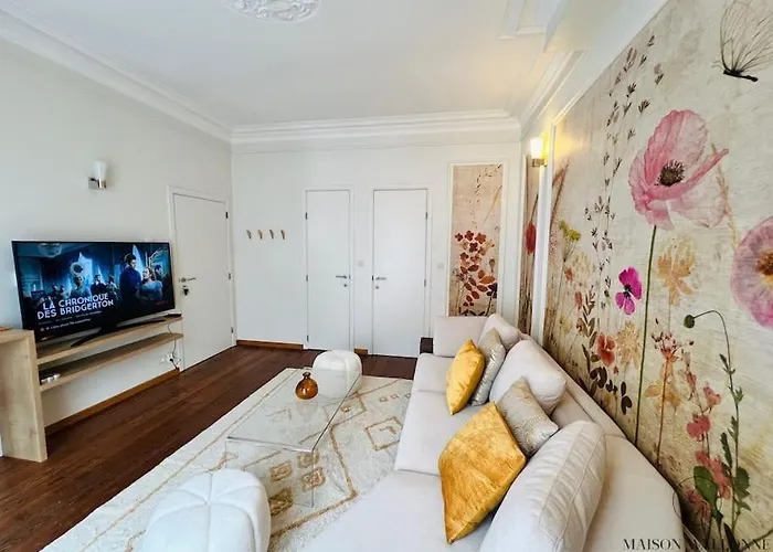 Апартаменты L'haussmanien Romantique - Hec, Jardin Botanique