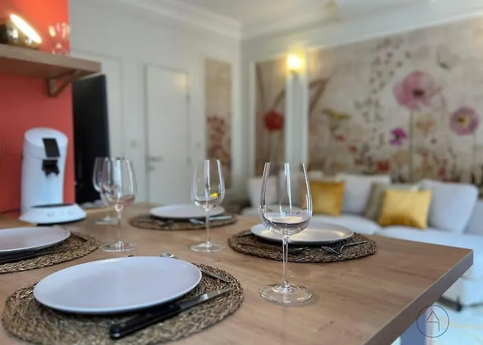 Апартаменты L'haussmanien Romantique - Hec, Jardin Botanique Льеж